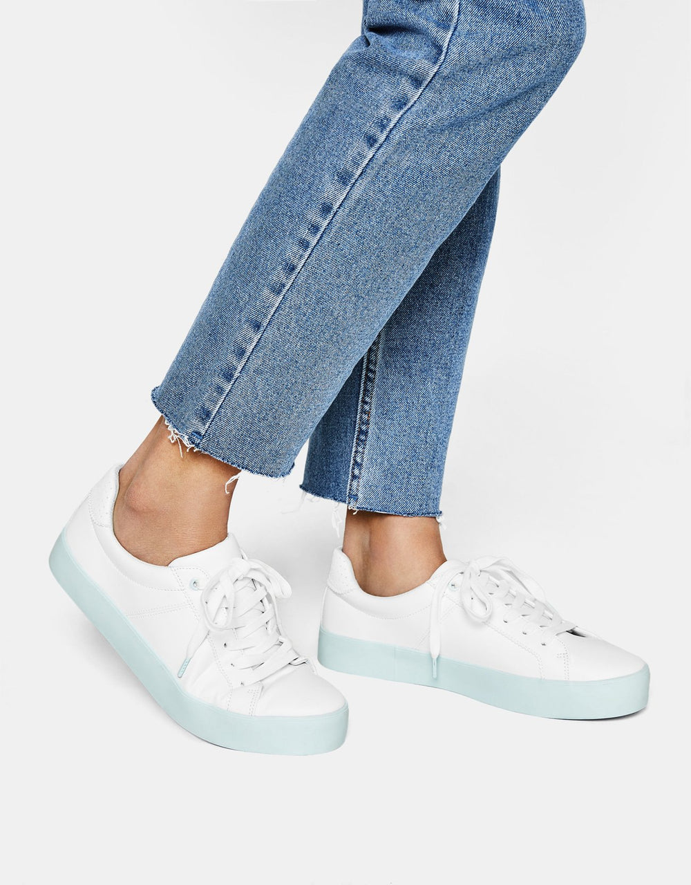 Lace-up trainers with heel detail