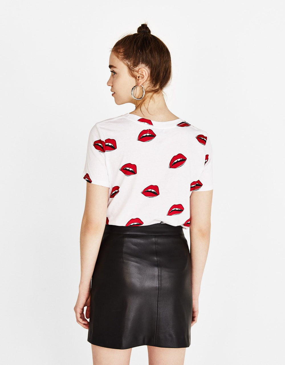 Shoulder Tee